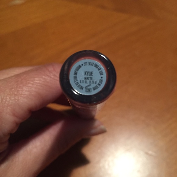 Kylie Matte Liquid Lipstick 👄 - Picture 7 of 10